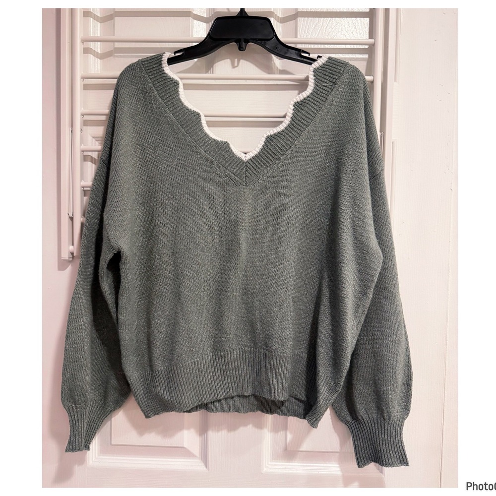 Green Vneck Pullover Knit Sweater with Ribbon Ties Medium Coquette